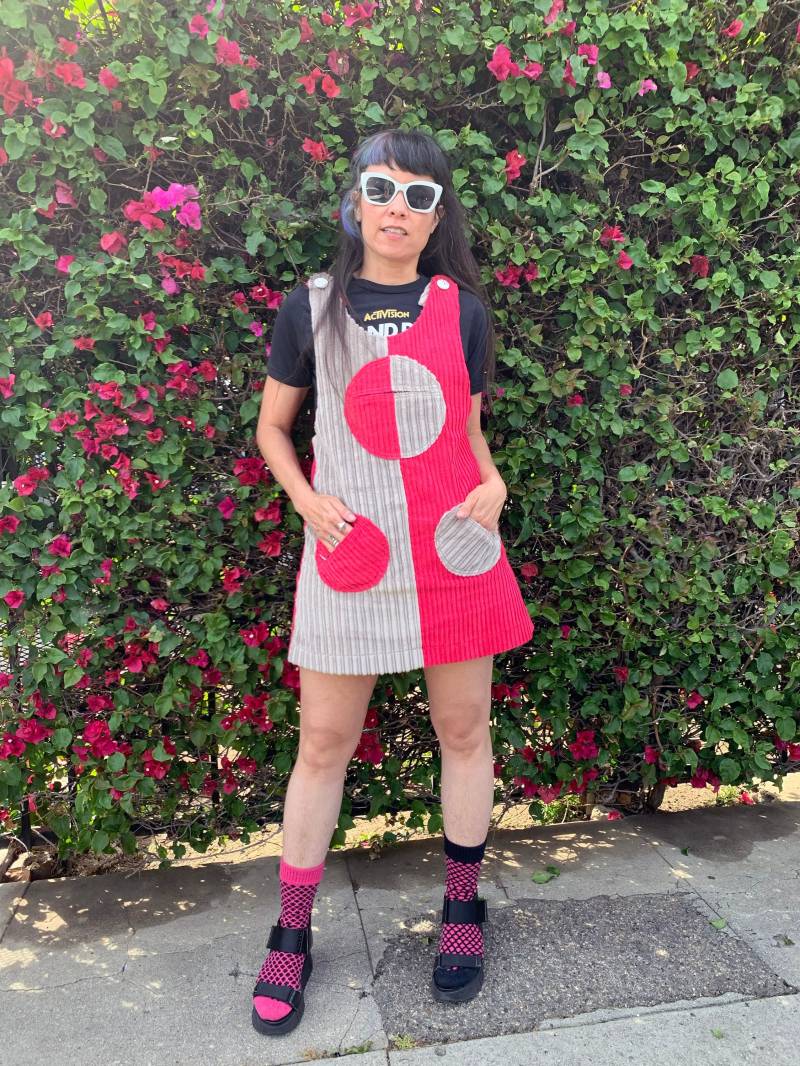 Holis Cord Pullover in Magneta - Pink & Grau Colorblocked A-Line Overall Kleid Mit Flip Flop Farbigen Taschenakzenten Versandfertig von ShopMichelleRose