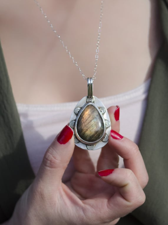 Schwarzer Regenbogen Mondstein Anhänger Sterling Silber Handgefertigt von ShopMoonlightMetals