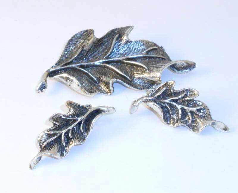 Vintage Delizza Und Elster Schmuck Silber Ton Blatt Brosche Ohrringe Signiert Tara von ShopMyVintageLuv