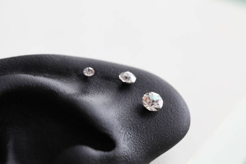 Cz Ohrstecker Dreifach Helix Ohrringe Sterling Silber Einfache Knorpel Hochzeit Brautjungfern Geschenke von ShopOrigamiJewels