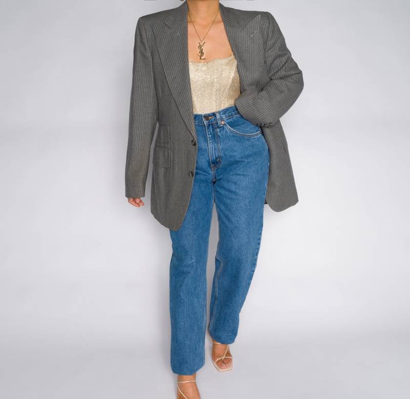 Livoni Reine Wolle Grau & Weiß Gestreift Langarm Knöpfe Großer Revers Blazer | Vintage Bekleidungsladen Shop Restyled von ShopRestyled