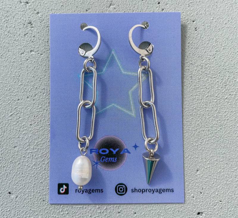 Asymmetrical Link Chain Earrings With Spike & Genuine Freshwater Pearl von ShopRoyaGems