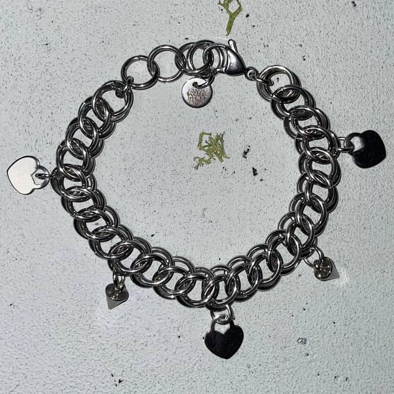 Handmade Silver Bracelet With Heart & Spike Charms. Stainless Steel, Non Tarnish Jewelry Handmade Silver Bracelet With Heart & Spike Charms. Stainless Steel, Non Tarnish Jewelry von ShopRoyaGems