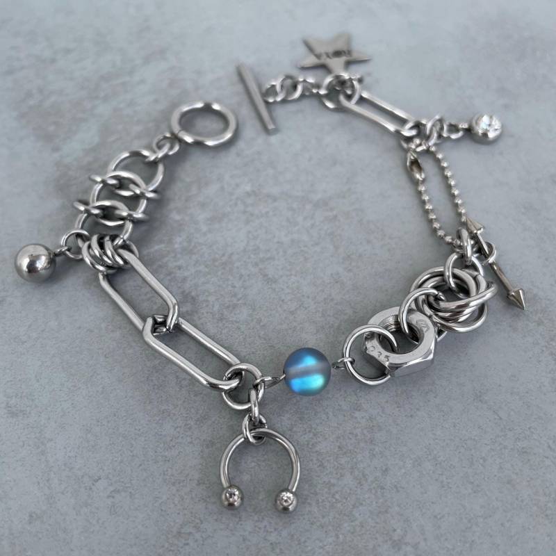 Handmade Stainless Steel Charm Bracelet von ShopRoyaGems