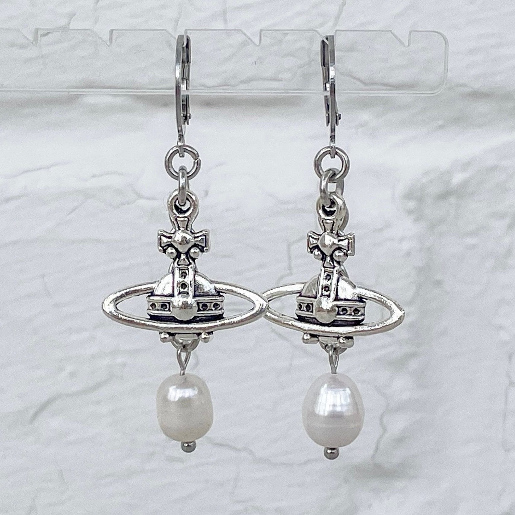Orb Earrings With White Pearls Orb Earrings With White Pearls von ShopRoyaGems