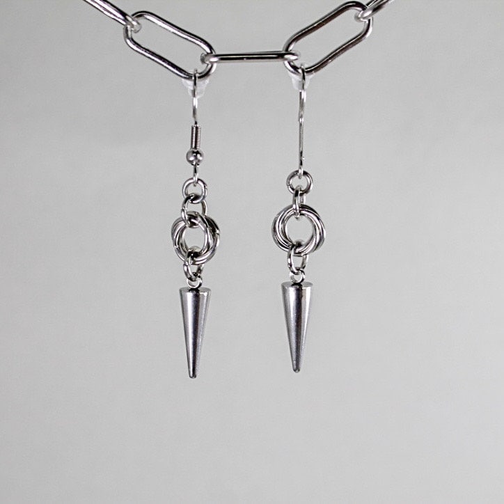 Spike Earrings Spike Earrings von ShopRoyaGems