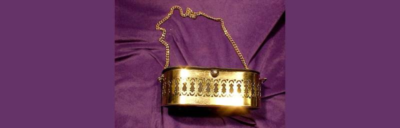 Vintage Messing Box Geldbörse. Mit Schulterkette von ShopSolas