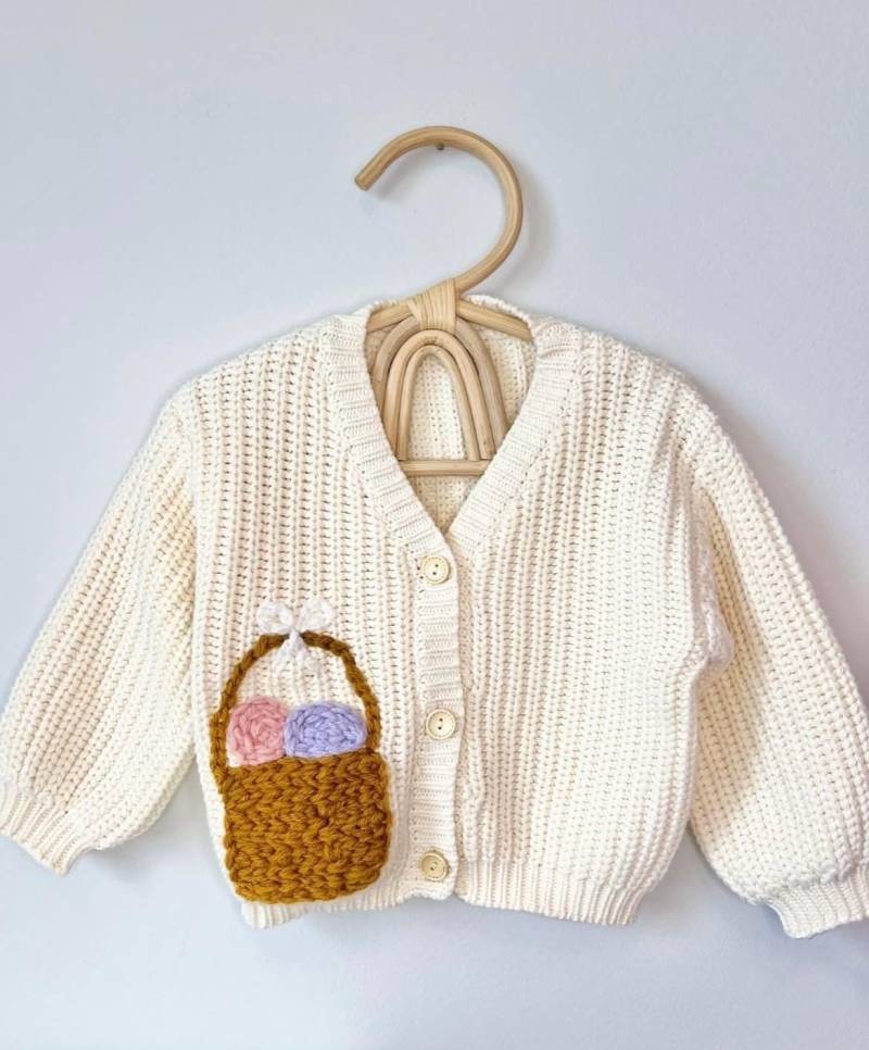 Sofort Lieferbar Osterei-Korb-Hand Gestickte 1-2T Monat Strickjacke | Benutzerdefinierte Baby Stricken Personalisiertes Kind, Kleinkind Sweatershirt von ShopSugarStitch