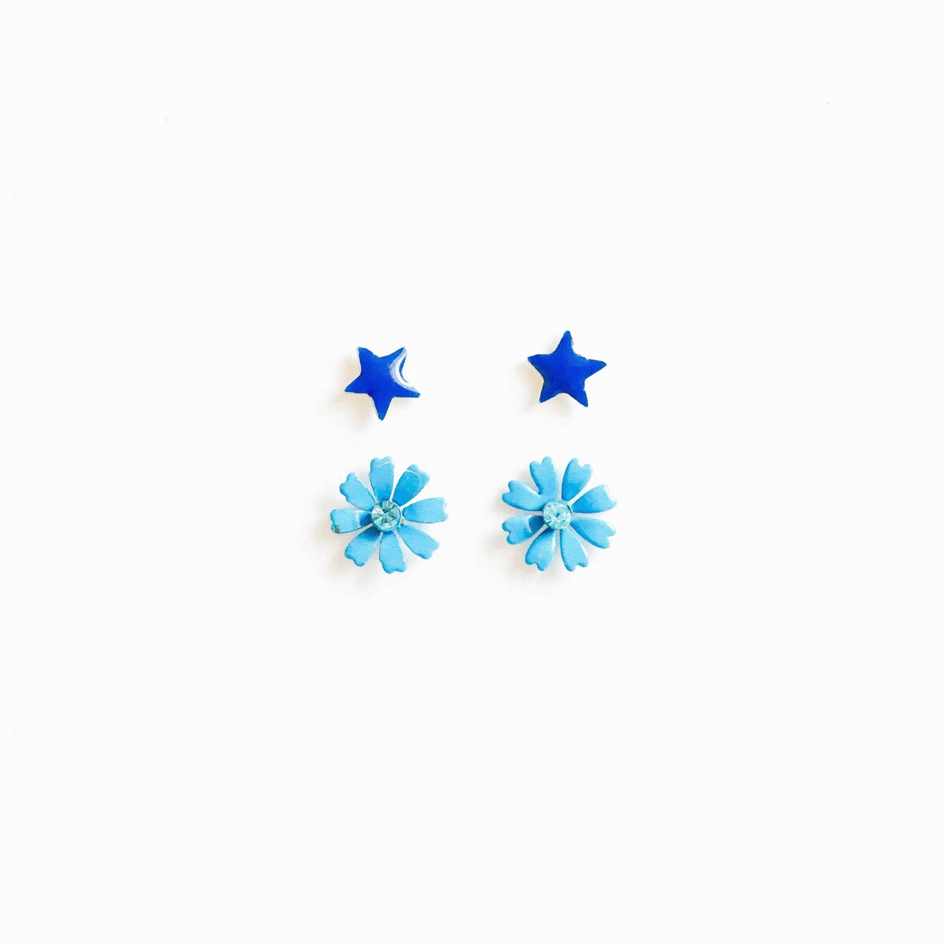 Vintage 80Er Jahre Ohrstecker/Set Von Zwei Paar Ohrringe Stern Und Blume Blau Schmuck von ShopTheUsual