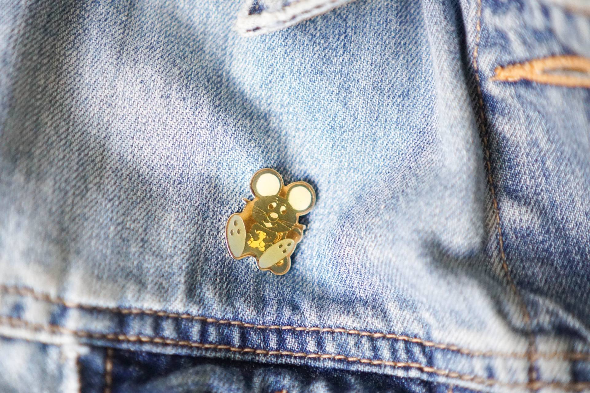 Vintage Emaille Pin/Maus 70Er Jahre Cartoon Enamel von ShopTheUsual