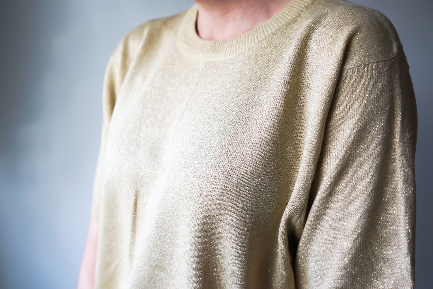 Vintage Gold Tinsel-Thread Top/80Er Jahre Kurzarm Damen Bluse 1980A Goldenes Shirt Kleidung von ShopTheUsual