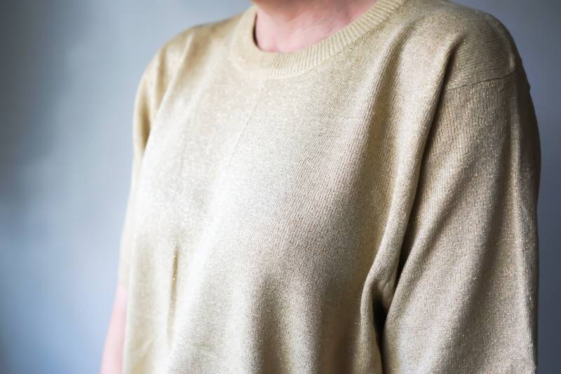 Vintage Gold Tinsel-Thread Top/80Er Jahre Kurzarm Damen Bluse 1980A Goldenes Shirt Kleidung von ShopTheUsual