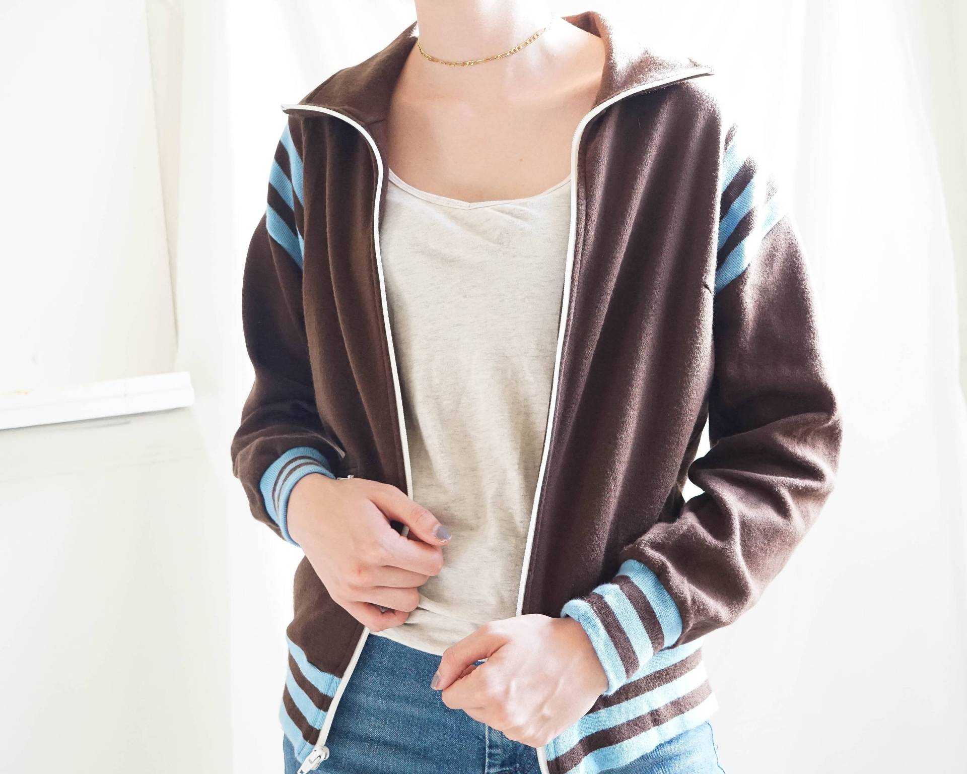 Vintage Jacke/70Er Jahre Sportswear Braun Mit Baby Blue Streifen Activewear Kleidung Damen von ShopTheUsual