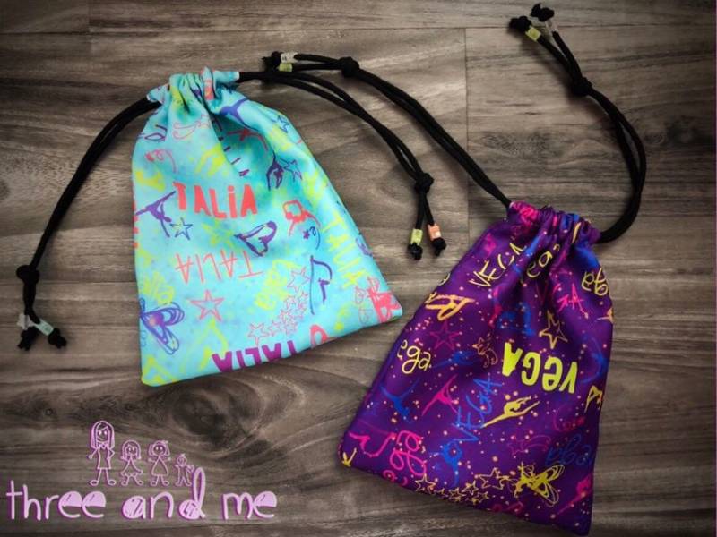 Benutzerdefinierter Namens-Gymnastik-Griffbeutel; Kleine Kordelzugbeutel von ShopThreeAndMe
