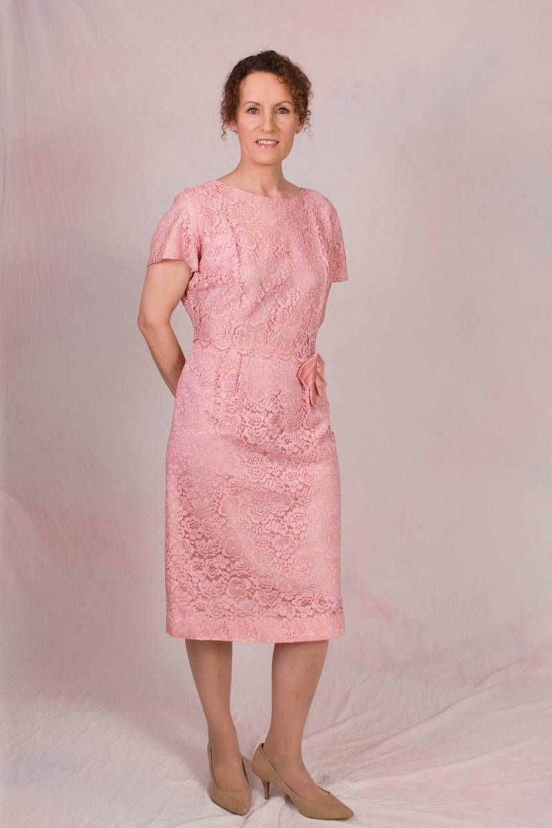 Jahrgang 1960 Es Lace Jackie O Audrey Hepburn Pencil Dress Size Large Jahrgang 1960 Es Lace Jackie O Audrey Hepburn Pencil Dress Size Large von ShopTreasureTrove