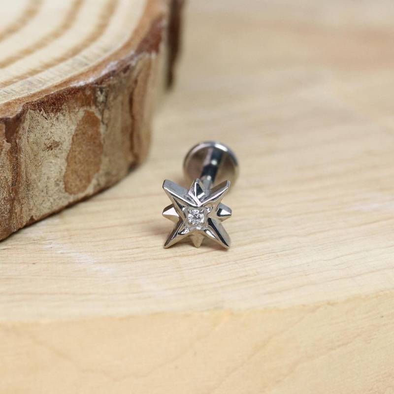 Starburst Stud Earrings, Earring With Cz, Celestial Earrings For Stacking, Cartilage Earring, Flat Back Stud, Conch von AlinaChicJewelry