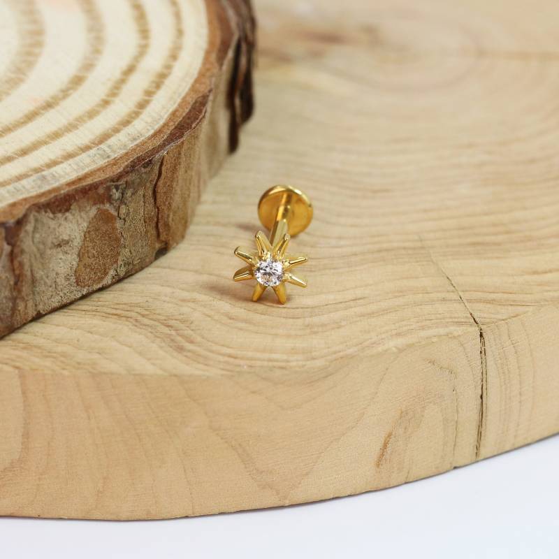 Tiny Sunburst Earrings, Cz Sun Stud Cartilage Ear Stud, Celestial Helix Internally Threaded Flat Back Labret von AlinaChicJewelry