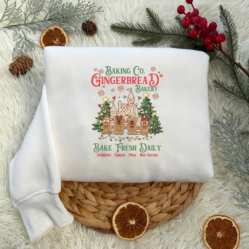 Gingerbread Bakery Shirt, Weihnachtsbäckerei T-Shirt, House Sweatshirt, Xmas Baking Co Pullover, Lustige Weihnachtskleidung von Shopbey