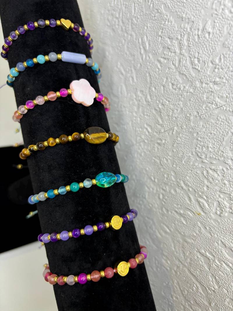 Perlenarmband | Edelsteinarmband Smileyarmband Herzarmband Tigeraugearmband Jadearmband Amethystarmband Blumenarmband von Shoplikejasmin
