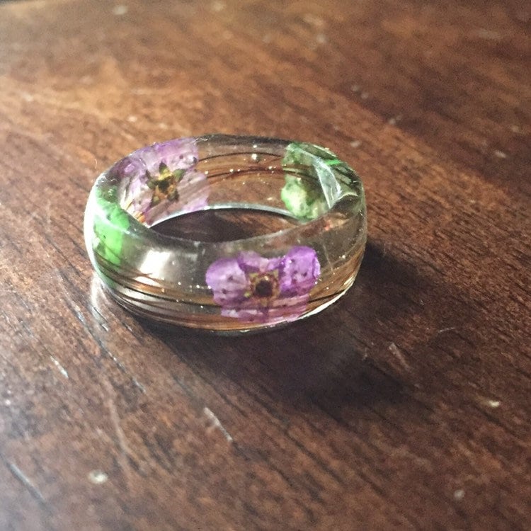 Resin Rosshaar Ring Mit Blumen Resin Rosshaar Ring Mit Blumen von ShopofYarnia