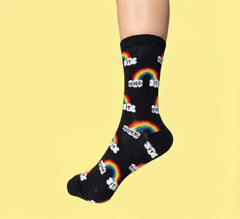 Bunte Regenbogen Socken - Schwarze Unisex Fun Lustige Cloud & Rainbow Design Geschenkidee Für Lgbt+, Pride Festival von ShopofZeeZ