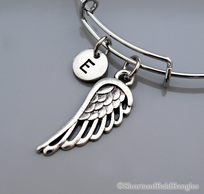 Engelsflügel Armreif, Armband, Silberflügel, Schutzengel, Erweiterbarer Personalisiertes Monogramm, Initialarmband Engelsflügel Armreif, Armband, Silberflügel, Schutzengel, Erweiterbarer Personalisiertes Monogramm, Initialarmband von ShortandBaldJewelry