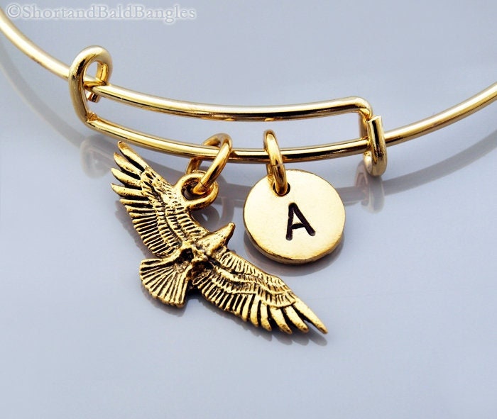 Fliegender Adler Charm Armreif, Armband, Gold Charm, Vogel, Erweiterbar Personalisiertes Monogramm, Initial Armband von ShortandBaldJewelry