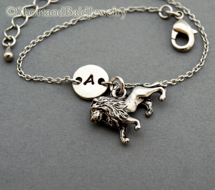 Löwe Bettelarmband, Antik Silber, Initial Armband, Freundschaft, Mütter, Verstellbar, Monogramm von ShortandBaldJewelry