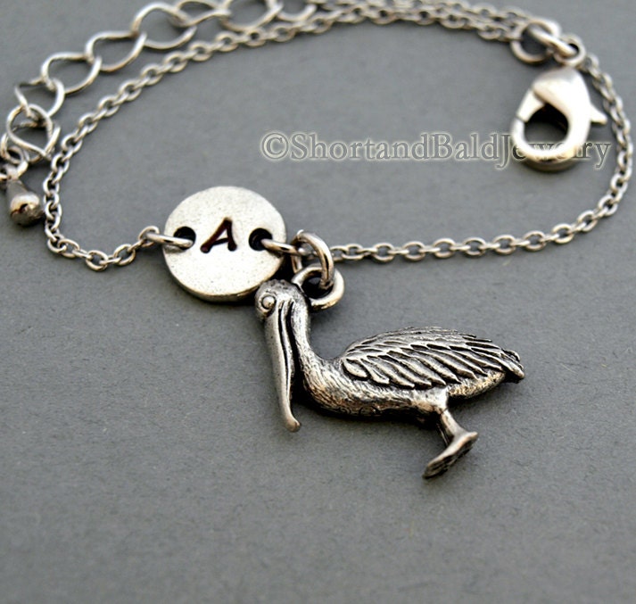 Pelikan Bettelarmband, Antik Silber, Initial Armband, Freundschaft, Mütter, Verstellbar, Monogramm von ShortandBaldJewelry