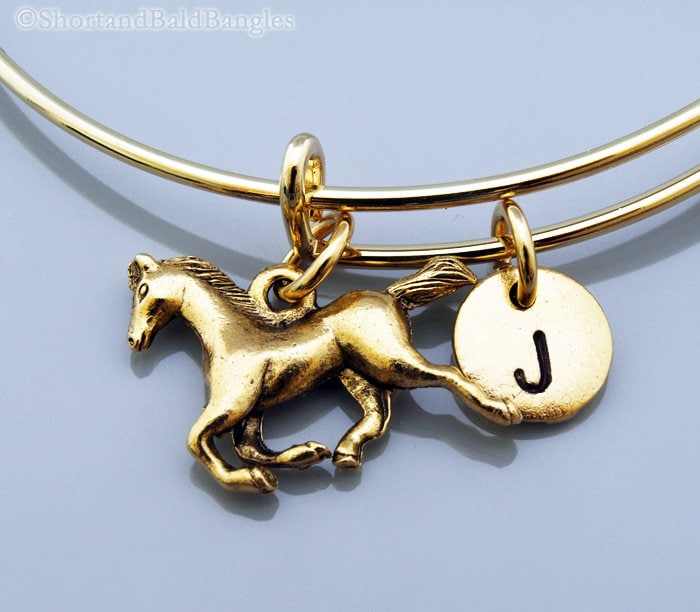 Pferd Armreif, Armband, Gold Erweiterbar Personalisierte Charm Monogramm, Initial Armband von ShortandBaldJewelry