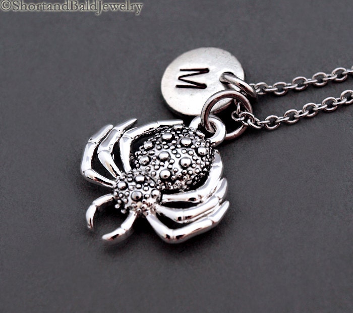 Spinne Halskette, Silber Charme Charm Schmuck, Erste Hand Gestempelt, Personalisiert, Monogramm von ShortandBaldJewelry