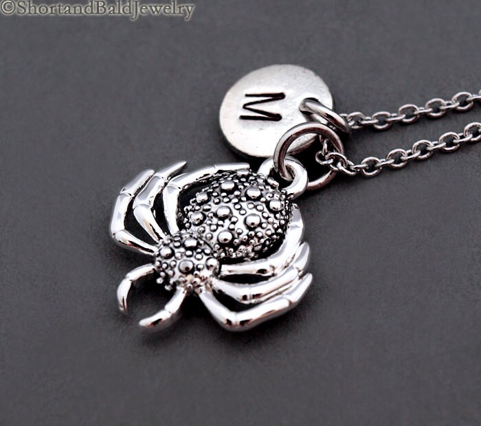 Spinne Halskette, Silber Charme Charm Schmuck, Erste Hand Gestempelt, Personalisiert, Monogramm von ShortandBaldJewelry