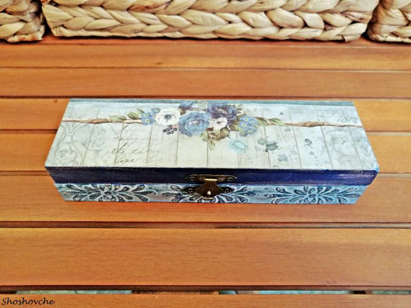Aufbewahrungsbox Mit Blauen Wildblumen, Holzspeicherbox, Hochzeit Landdekor, Einweihungsgeschenk, Decoupage Kunst Aufbewahrungsbox Mit Blauen Wildblumen, Holzspeicherbox, Hochzeit Landdekor, Einweihungsgeschenk, Decoupage Kunst von Shoshovche