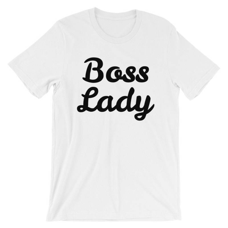 Boss Lady Kurzarm Unisex T-Shirt Boss Lady Kurzarm Unisex T-Shirt von ShoutTeez