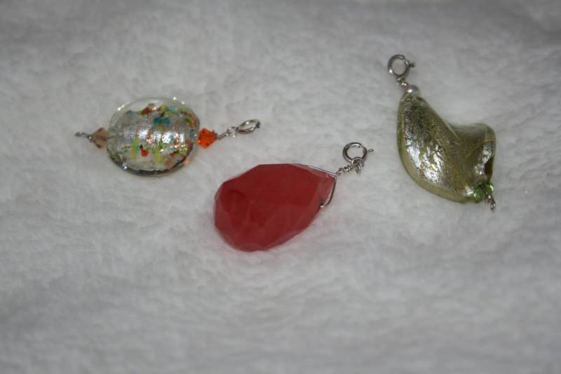 Sammlung Von Drei Charms Stil Bead Muranoglas, Swarovski-Kristall, Natürliche Perle, Briollet Achat, Silber Sterling Sammlung Von Drei Charms Stil Bead Muranoglas, Swarovski-Kristall, Natürliche Perle, Briollet Achat, Silber Sterling von ShowMeBeautiful