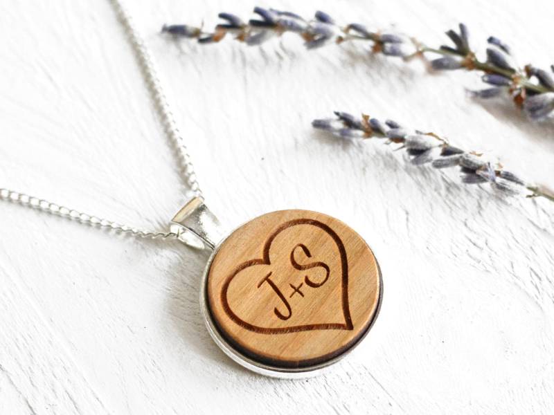 Initial Halskette - Herz Personalisierte Geschenk Fünftes Jahrestag Für Sie Freundin von ShowstopperSupplies