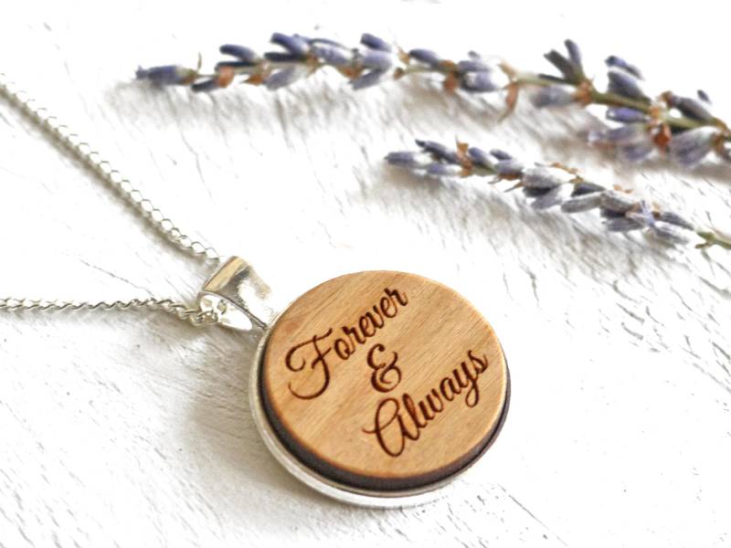 Personalisierte Halskette - Benutzerdefinierte Nachricht Graviert Geschenk Für Sie Freundin Schwester Mama Hochzeit Zitat von ShowstopperSupplies