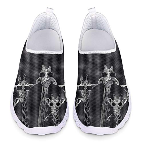 Showudesigns Summer Go Easy Walking Sneaker Slip On Mesh Flache Schuhe für Damen Teenager Mädchen, Trendige Giraffe, 38 EU von Showudesigns