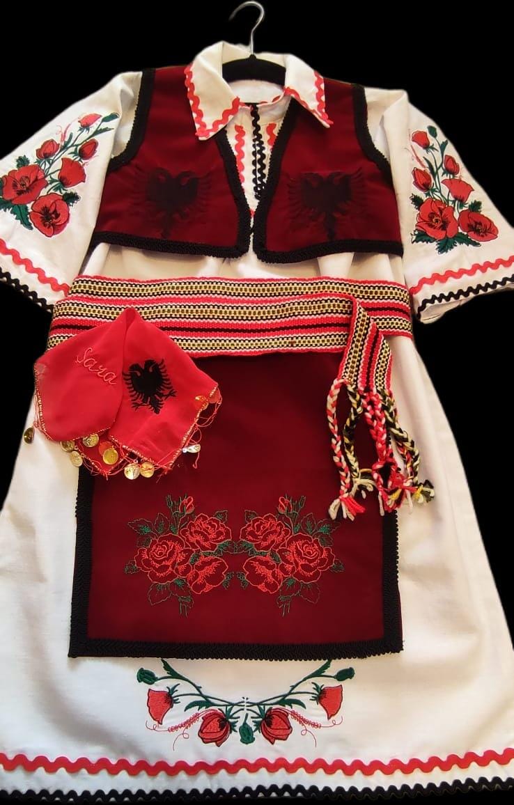 Veshje Tradicionale Shqiptare Për Vajza Veshje Tradicionale Shqiptare Për Vajza von ShqiponjaneMergim