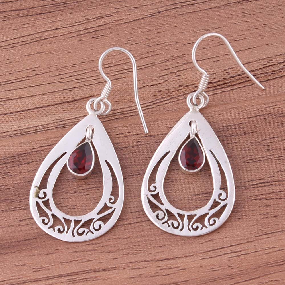 Handgefertigte Sterling Silber Granat Ohrringe Teardrop Baumeln Design von ShreeJaipurSilver925