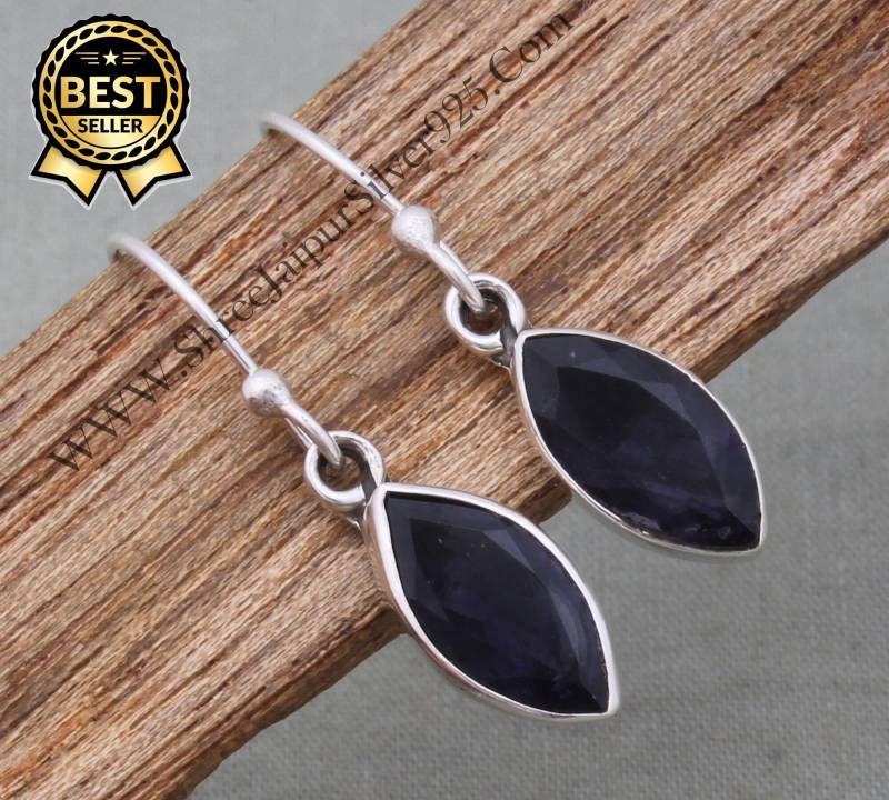 Handgefertigte Sterlingsilber-Ohrringe Mit Iolith-Anhänger Facettierte Boho-Ohrhänger von ShreeJaipurSilver925