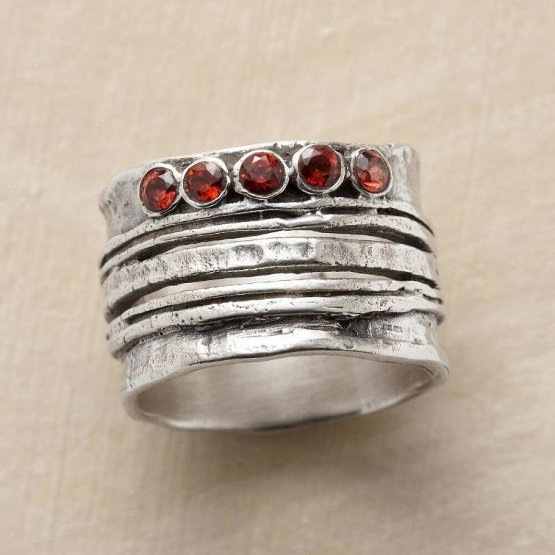 Handgefertigter Roter Granat Edelstein Ring Boho Spinner Ring Handgefertigter Roter Granat Edelstein Ring Boho Spinner Ring von ShreeJaipurSilver925
