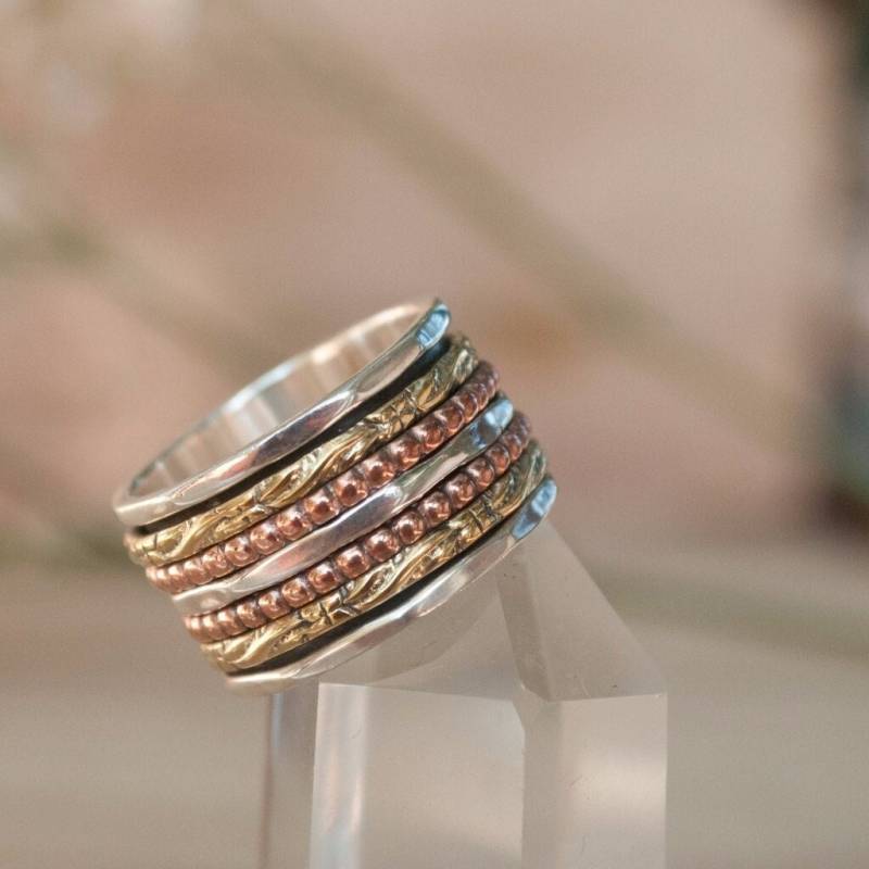 Handgefertigter Sterling Silber Spinner Ring Dreifarbiger Boho Anhänger von ShreeJaipurSilver925