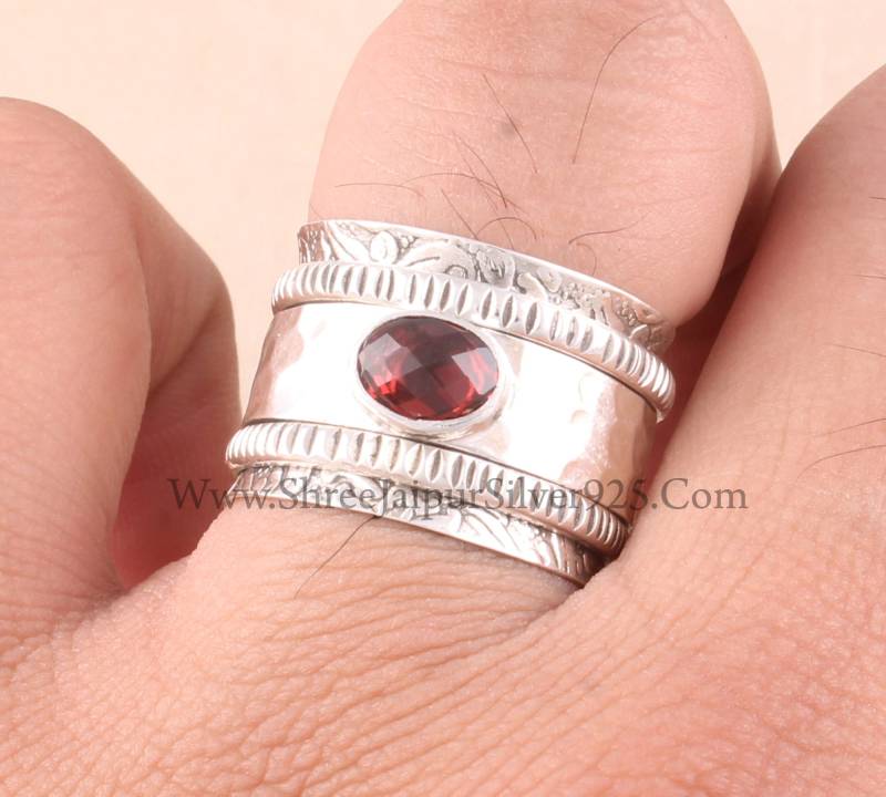 Natürliche Granat Oval Band Solide 925 Sterling Silber Spinner Ring Für Frauen, Handgemachte Gehämmerte Fidget Geschenke Jubiläum von ShreeJaipurSilver925