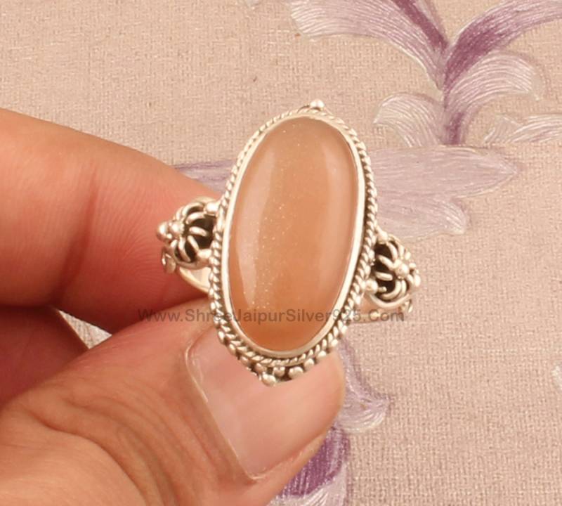 Pfirsich Mondstein Edelsteinring, 925 Sterling Silber Oval Form Handgemachter Steinring, Weihnachtsgeschenk Für Frauen von ShreeJaipurSilver925