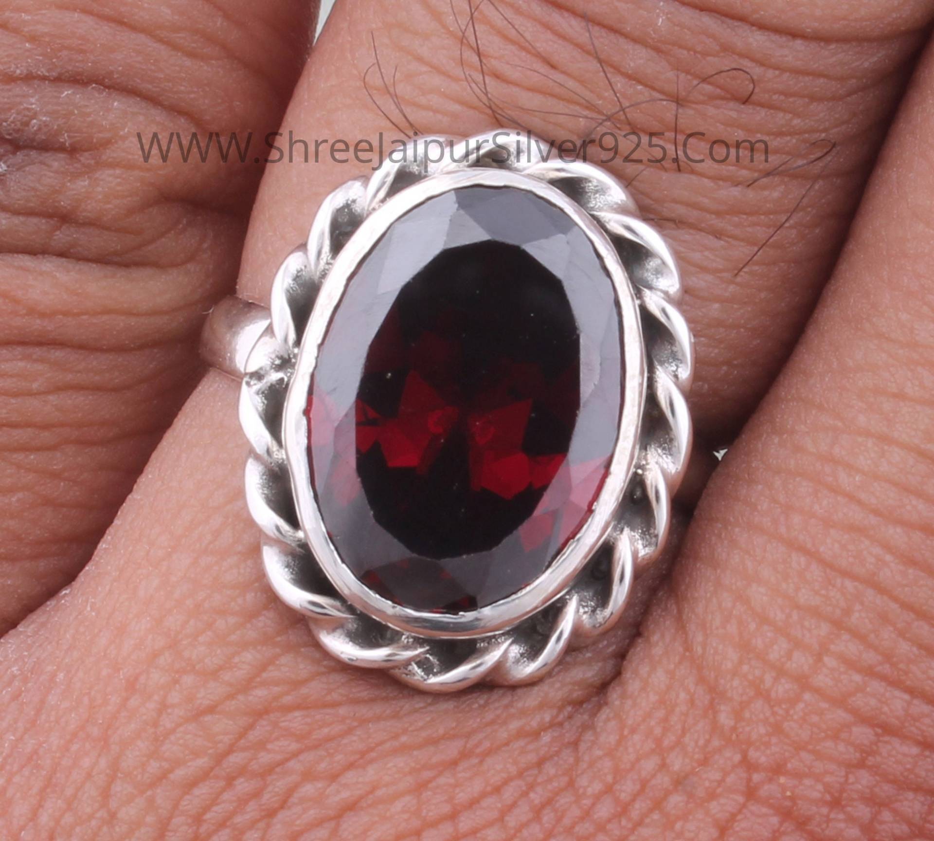 Roter Granat-Quarz-Ring Aus Massivem 925Er Sterlingsilber Für Frauen, Handgefertigter Quarz-Designer-Ring, Hochzeitstag-Geschenke Ihn. Granat-Ringe von ShreeJaipurSilver925
