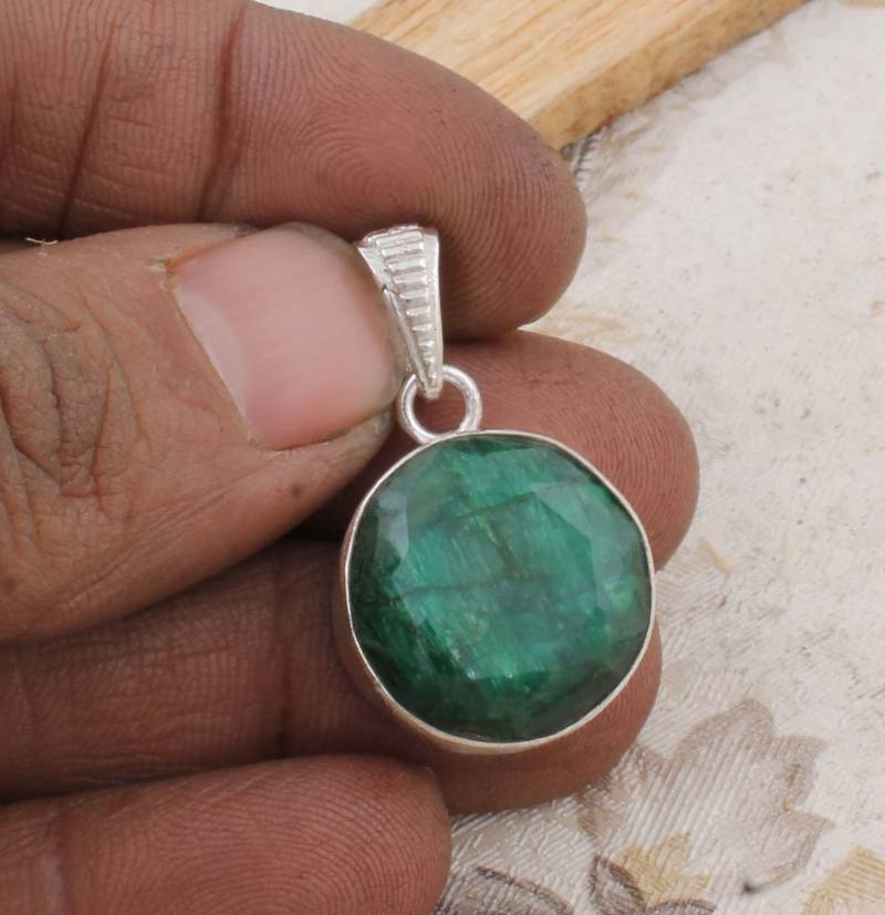 Smaragd Anhänger Runder Grüner Edelstein, 925 Sterling Silber, Handgemacht von ShreeJaipurSilver925