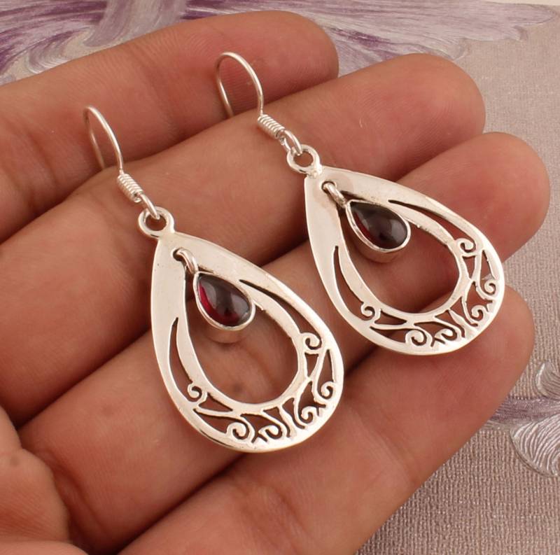 sterling Silber Granat Ohrringe Pear Drop Filigrane Design von ShreeJaipurSilver925