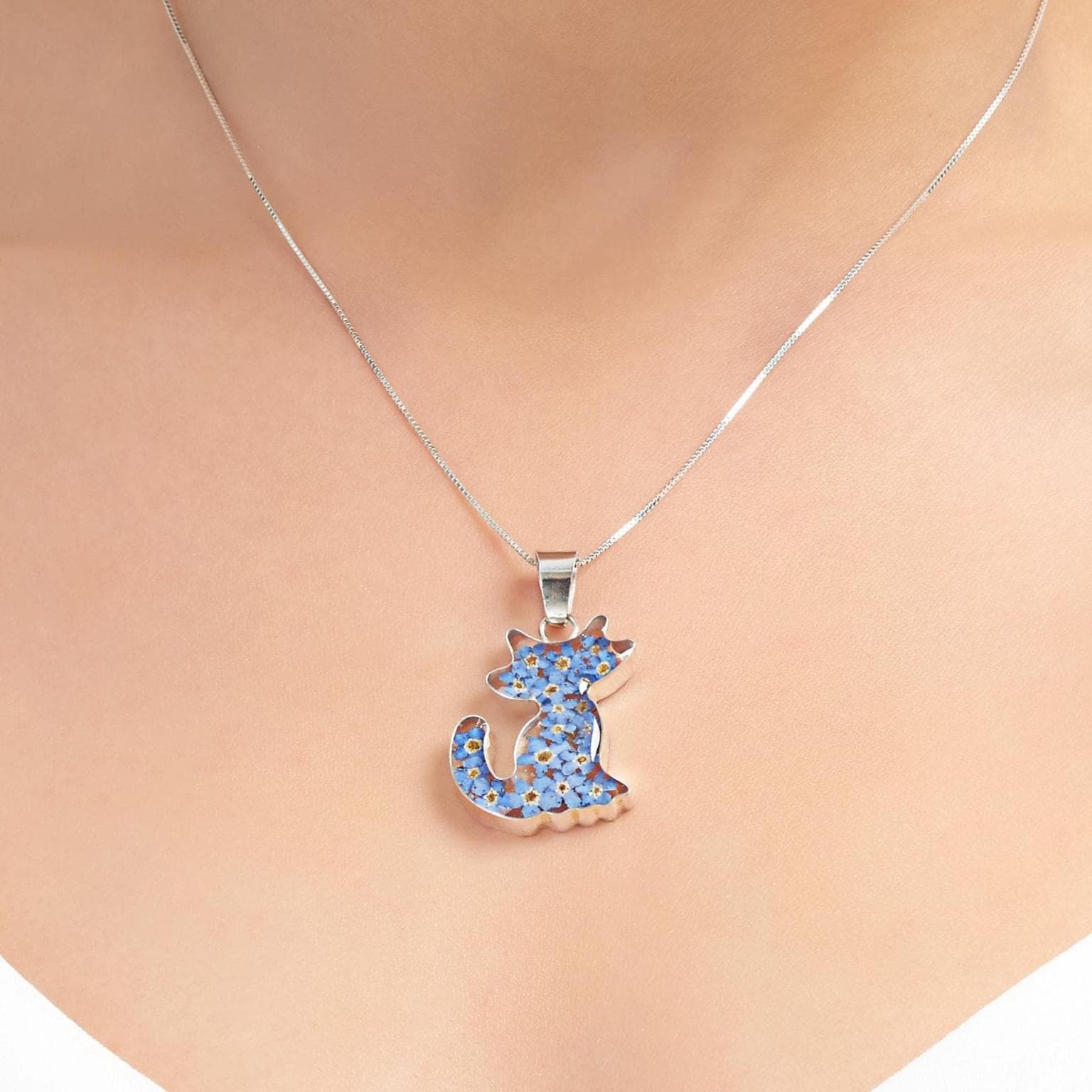 Katzen Anhänger Mit Echten Vergissmeinnicht Und Sterling Silber Von Shrieking Violet® von ShriekingVioletLtd