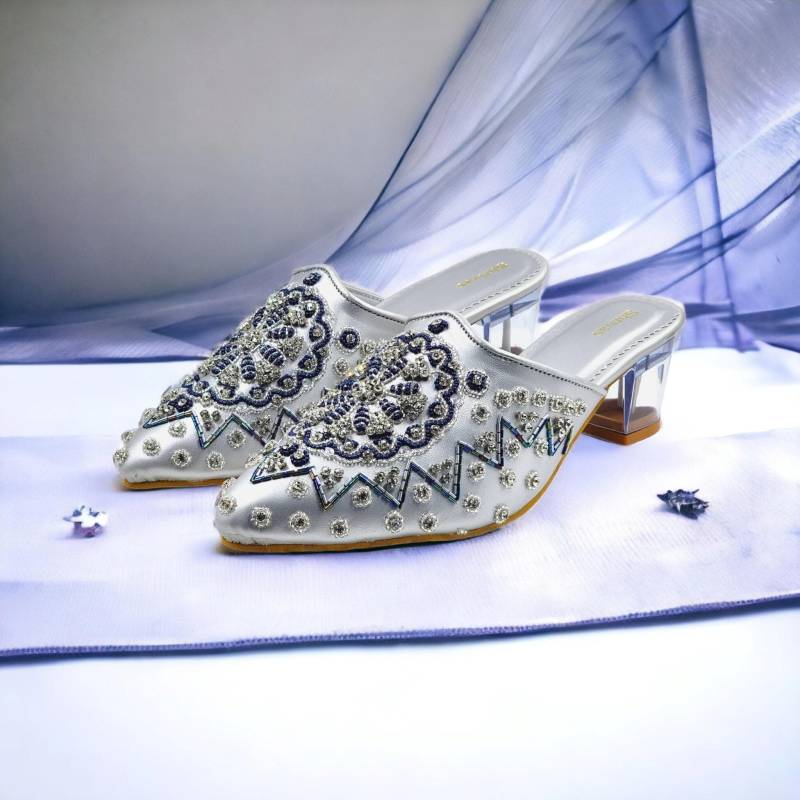 Silber Vegan Leder Strass Braut Pumps Heels | Cindrella Hacken Cinderella Schuh Drew Barrymore Ever After Film von ShrivasByArchitaM